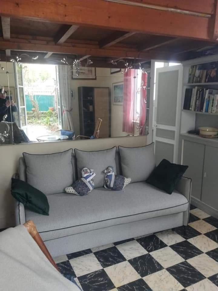 De Charme A Sur Mer. Appartement *